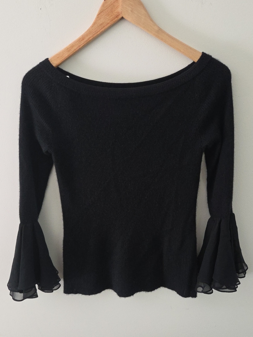 Neiman Marcus 100% Cashmere & Sweater with 100% Silk Bell Sleeves
